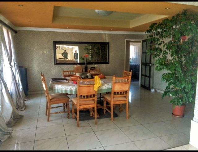 4 BEDROOM FREEHOLD FOR SALE IN WITPOORTJIE